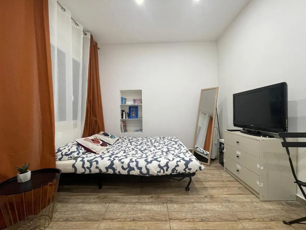 Cosy Studio Vieux Nice A 2 Pas De La Mer Apartment