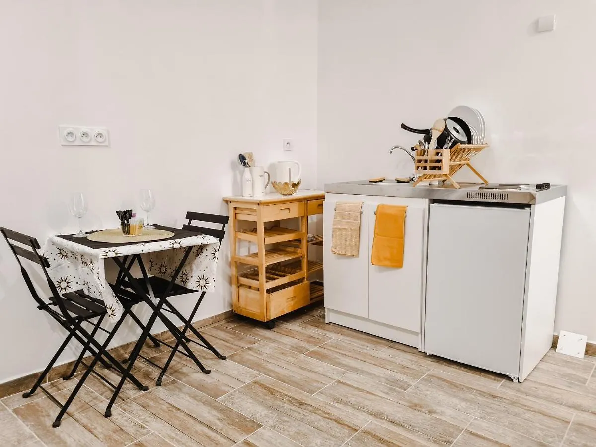 Apartment Cosy Studio Vieux Nice A 2 Pas De La Mer